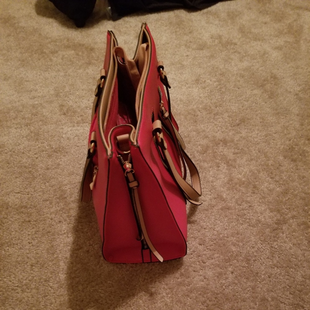 Handbag - Picture 3 of 4